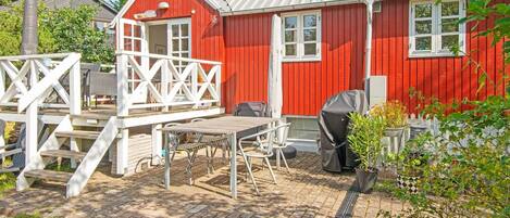 ハウス | 屋外ダイニングエリア