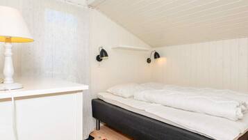 House | 3 bedrooms, individually furnished