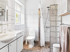 House | Bathroom