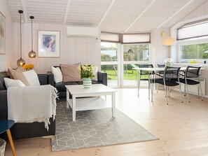 House | Dining