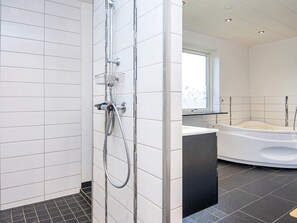House | Bathroom