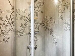House | Bathroom