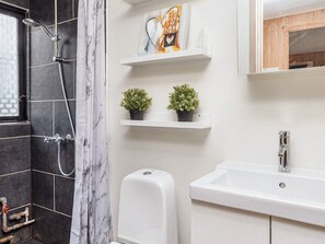 Bathroom - 5 Person Holiday Home in Farso (Farso)