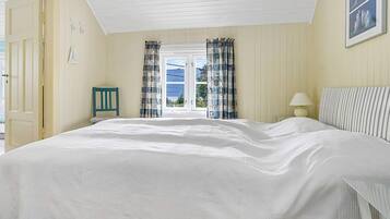 House | 4 bedrooms, individually furnished