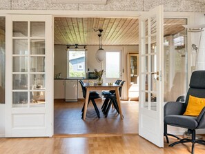 House | Interior - 4 Star Holiday Home in Glesborg (Glesborg)