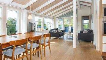 House | Dining