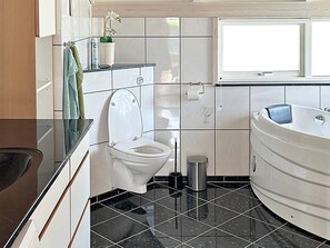 Ferienhaus | Badezimmer