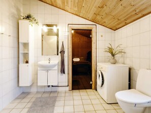 House | Bathroom - 4 Star Holiday Home in Vaeggerlose (Vaeggerlose)