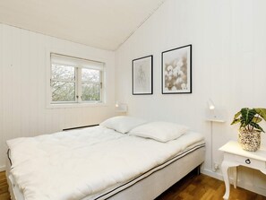 House - 4 Star Holiday Home in Vaeggerlose (Vaeggerlose)