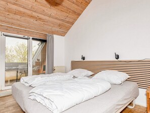 House | 8 bedrooms, individually furnished