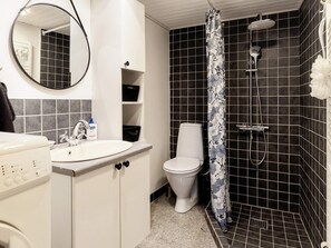 House | Bathroom - 4 Person Holiday Home in Marstal (Marstal)