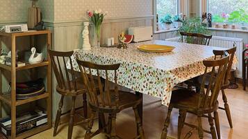 House | Dining