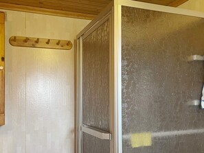 House | Bathroom - 6 Person Holiday Home in Eksjo (Eksjo)