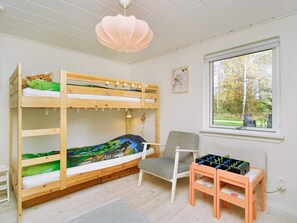 House | 3 bedrooms, individually furnished