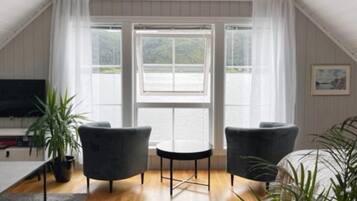 ํ์ฐ์ค | ๊ฑฐ์ค ๊ณต๊ฐ