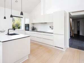 House | Private kitchen - 4 Star Holiday Home in Odder (Odder)
