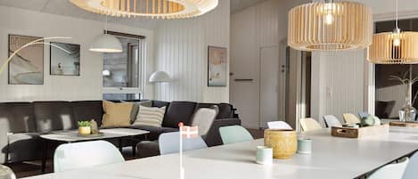 House | Dining