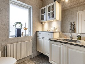 House | Private kitchen - 10 Person Holiday Home in Albaek (Aalbaek)