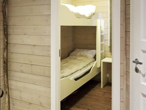 Hus | 4 sovrum och unika möbler