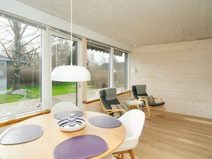 House | Dining - 4 Person Holiday Home in Holbaek (Holbaek)
