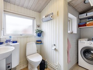 Bathroom - 5 Person Holiday Home in Karrebaeksminde (Karrebæksminde)