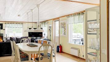 House | Dining