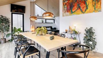 House | Dining