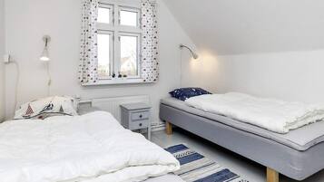 House | 3 bedrooms, individually furnished