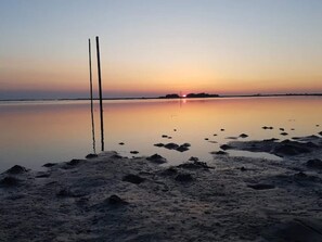 A calm lake at sunset with a clear sky. - 6 Person Holiday Home in Bogense (Bogense)