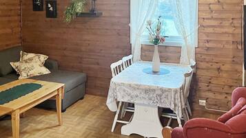 Apartment | Dining