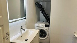 Unclassified image, 5 of 9, button - 4 Person Holiday Home in Henne (Henne)