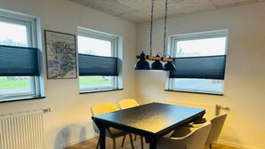 Unclassified image, 4 of 9, button - 4 Person Holiday Home in Henne (Henne)