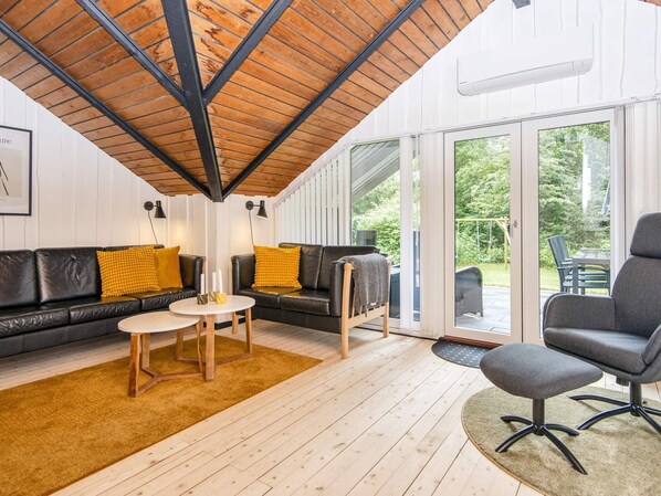 House | Living area - 5 Person Holiday Home in Toftlund (Toftlund)