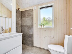 Ferienhaus | Badezimmer