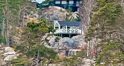 10 Person Holiday Home in Skjaerhalden