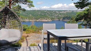 House | Outdoor dining