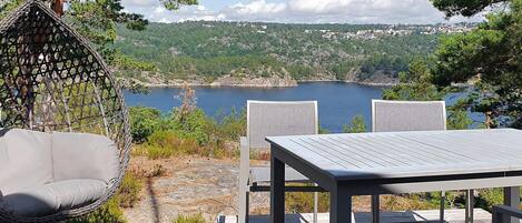 House | Outdoor dining