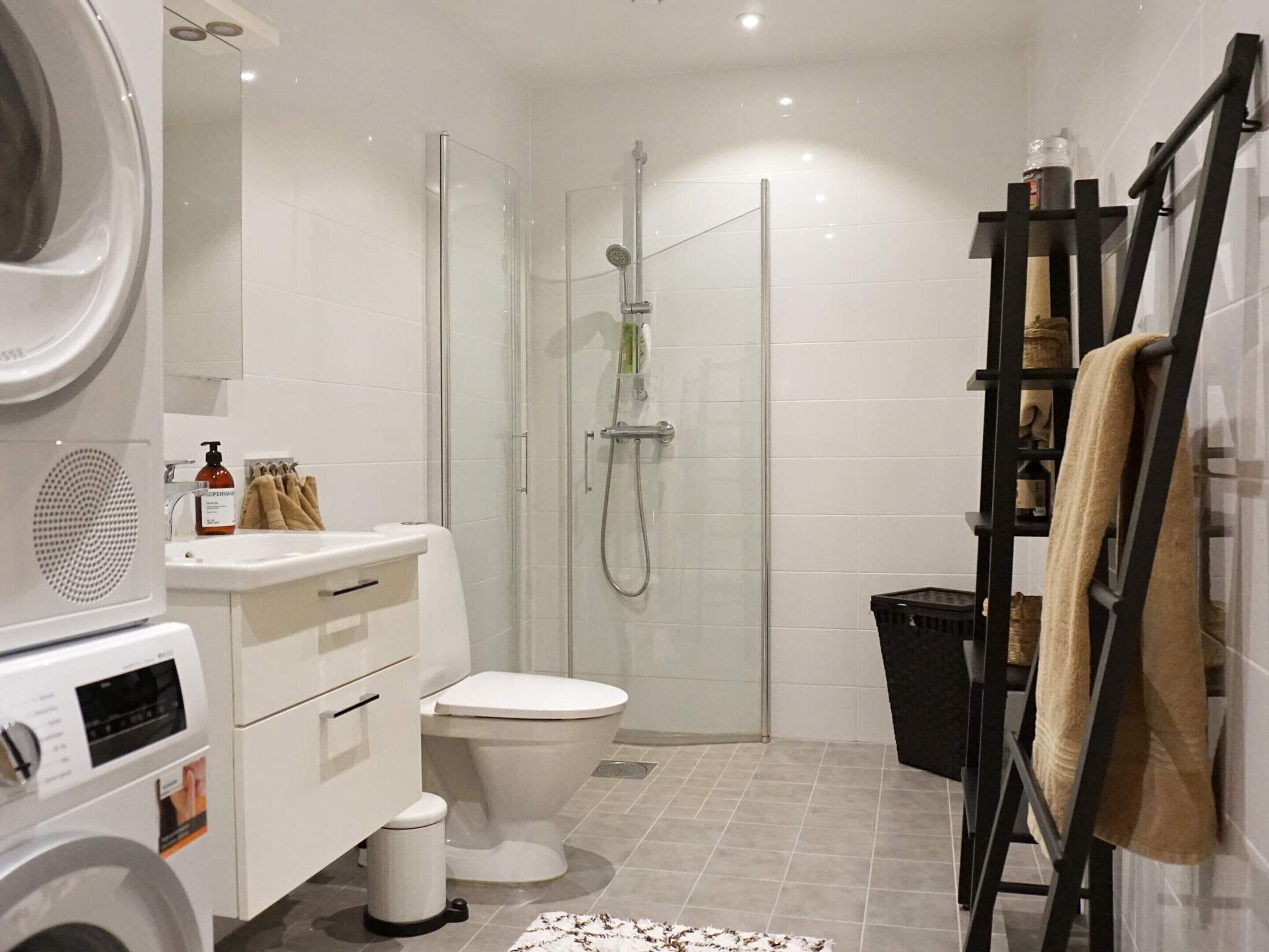House | Bathroom
