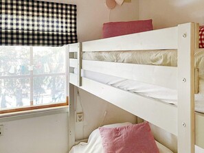 Hus | 4 sovrum och unika möbler