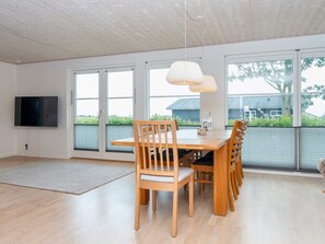 Dining - 5 Star Holiday Home in Vinderup (Vinderup)