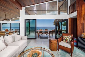 Smart TV - Hale Kale:Direct Oceanfront Masterpiece,Modern Spectacular One of a Kind Home (KAILUA KONA)