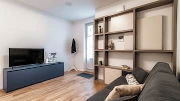 1 bedroom, premium bedding, down duvets, iron/ironing board