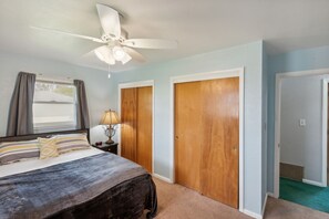 Hus, 3 soverom | 3 soverom, skrivebord for bærbar PC og strykejern/-brett