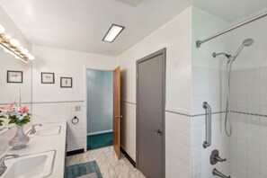 Hus, 3 soverom | Bad | Håndklær