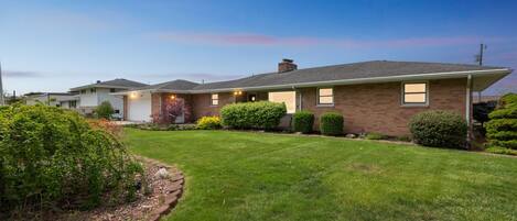 House, 3 Bedrooms | Exterior