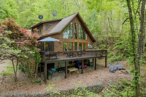 Cabin, 2 Bedrooms | Exterior