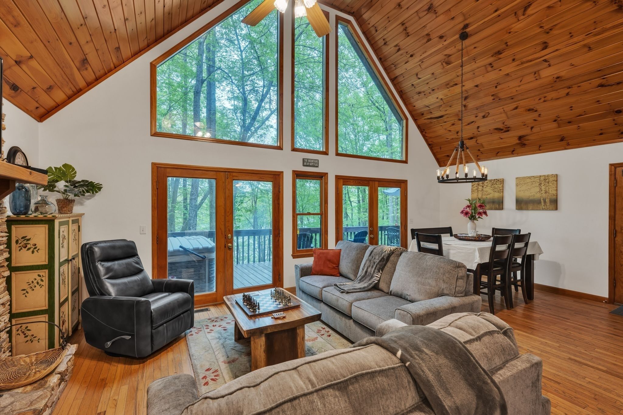 Cabin, 2 Bedrooms | Living area | Smart TV, streaming services