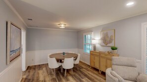 Maison, 3 chambres | Restauration