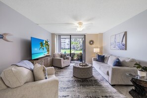 TV - Walkout Condo | Beach Access, Pool & Pickleball (Marco Island)