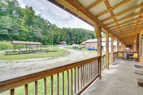 Mountain-view Briceville Studio: Pets Welcome!